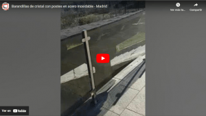  barandillas-de-cristal-en-piscina-con-postes-en-acero-madrid