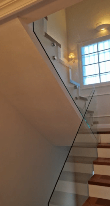 Barandillas-de-cristal-para-escaleras-en-madrid