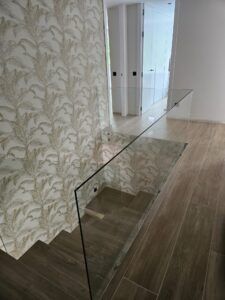 Barandilla de cristal para escalera 